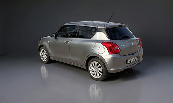 Suzuki Swift 2 of 6