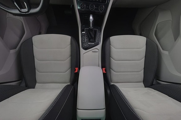 Volkswagen Tiguan 9 of 16