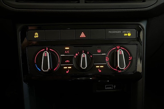 Volkswagen T-Cross 17 of 21