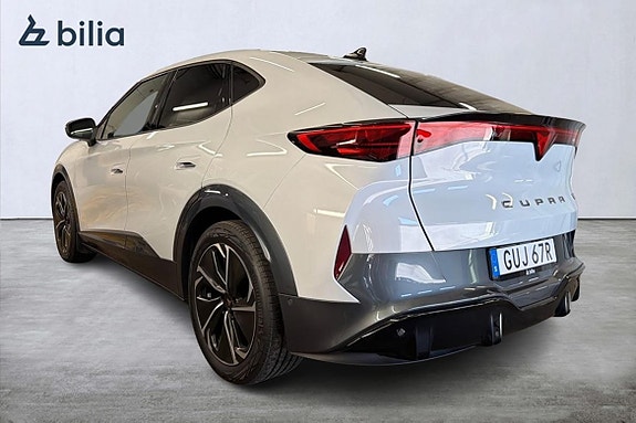 Cupra Tavascan 2 of 5