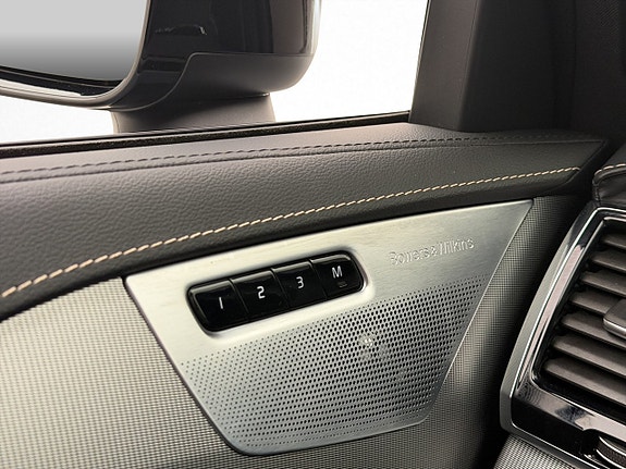 Volvo XC90 19 of 30