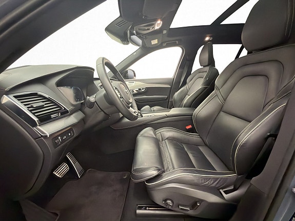 Volvo XC90 12 of 30