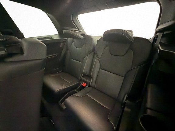 Volvo XC90 23 of 30