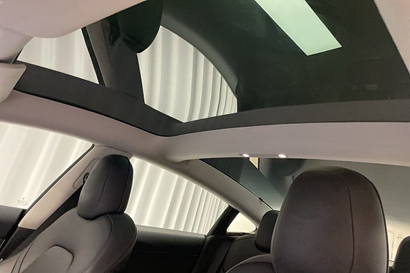 Tesla Model 3 15 of 16