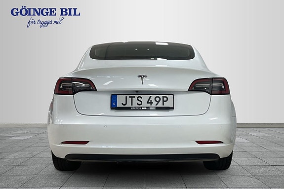 Tesla Model 3 7 of 16