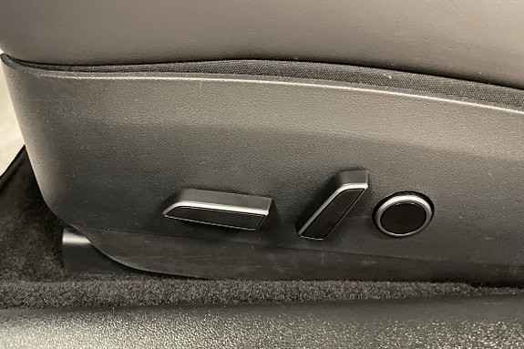 Tesla Model 3 16 of 16