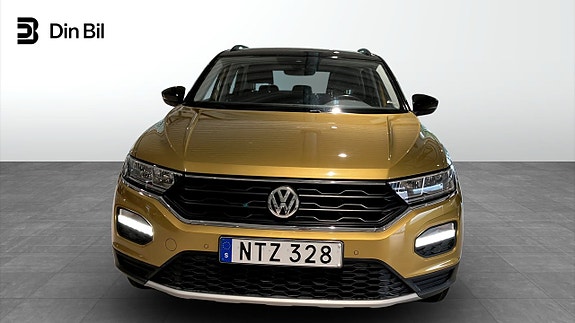 Volkswagen T-Roc 4 of 5