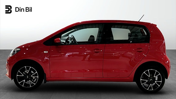 Volkswagen UP! 2 of 5