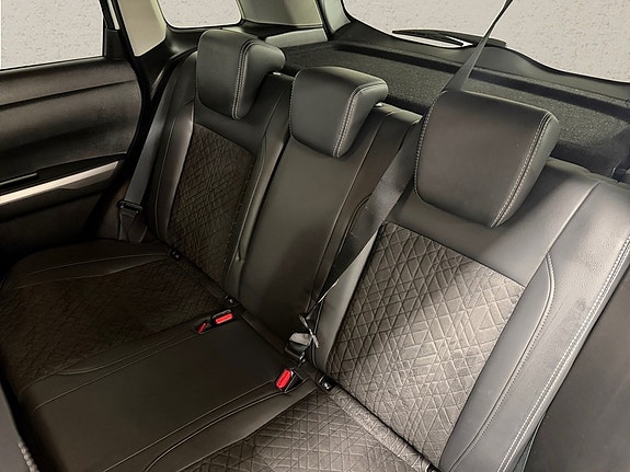 Suzuki Vitara 7 of 12