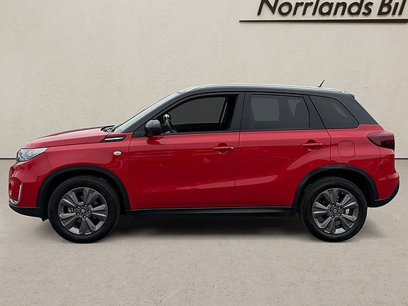Suzuki Vitara 2 of 5