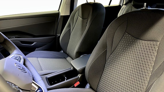Volkswagen T-Roc 8 of 21