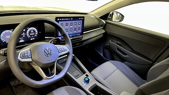 Volkswagen T-Roc 7 of 21
