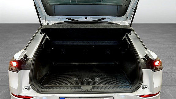 Volkswagen T-Roc 12 of 21