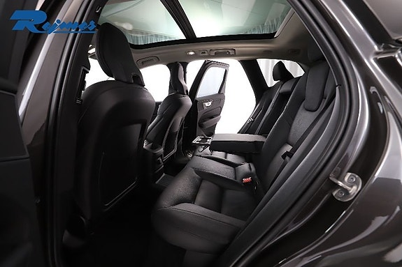 Volvo XC60 7 of 30