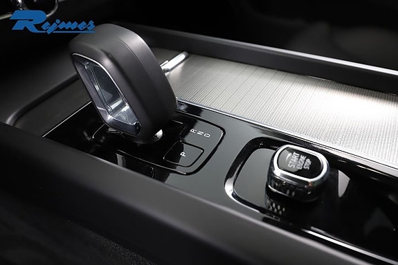Volvo XC60 30 of 30