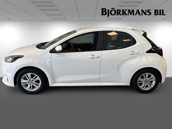 Toyota Yaris 4 of 5