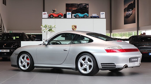 Porsche 911 2 of 5