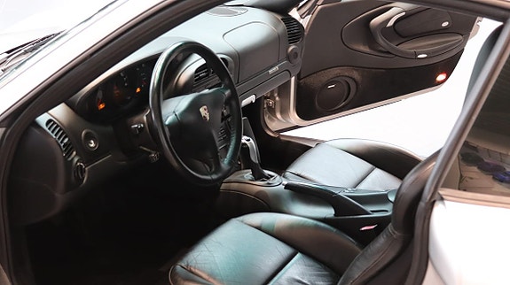Porsche 911 Carrera 4S 8 of 11