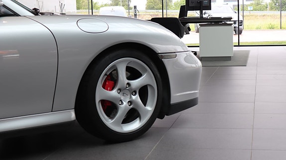 Porsche 911 Carrera 4S 11 of 11