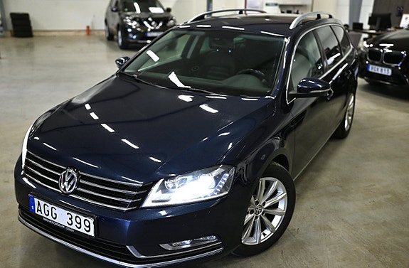 Volkswagen Passat 2 of 5