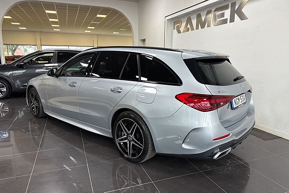 Mercedes-Benz C300 12 of 16
