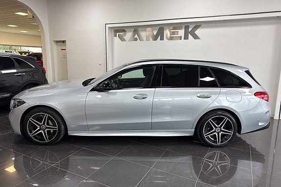 Mercedes-Benz C300 11 of 16