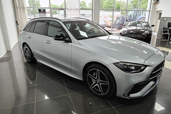 Mercedes-Benz C300 7 of 16