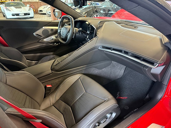 Chevrolet Corvette 21 of 26
