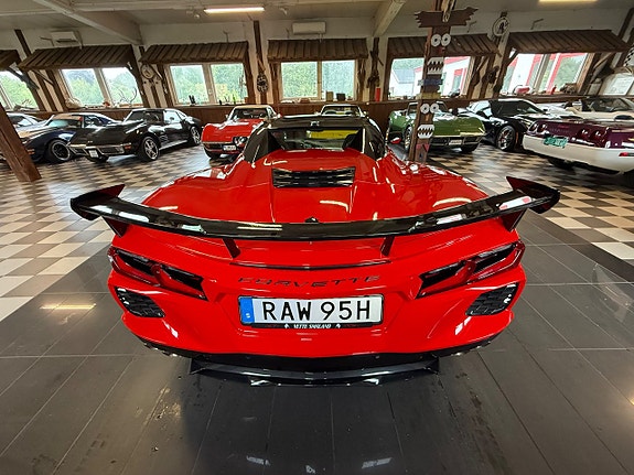 Chevrolet Corvette 12 of 26