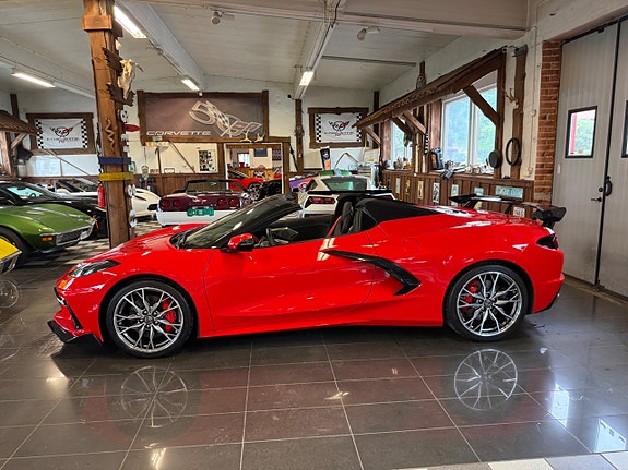 Chevrolet Corvette 24 of 26