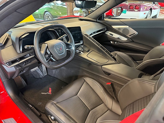 Chevrolet Corvette 19 of 26