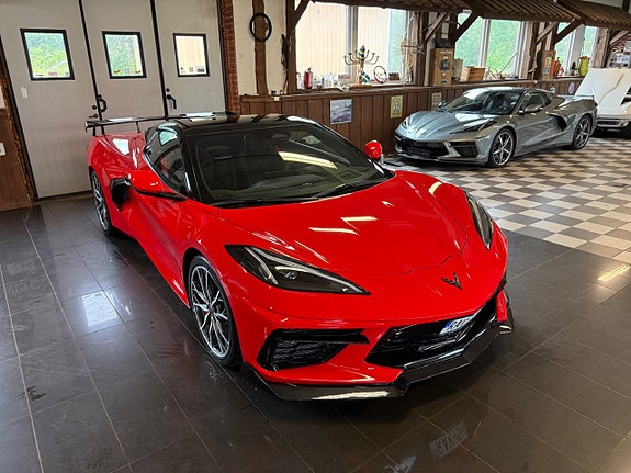 Chevrolet Corvette 16 of 26