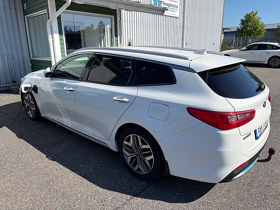 Kia Optima 2 of 5