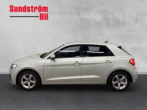 Audi A1 3 of 5
