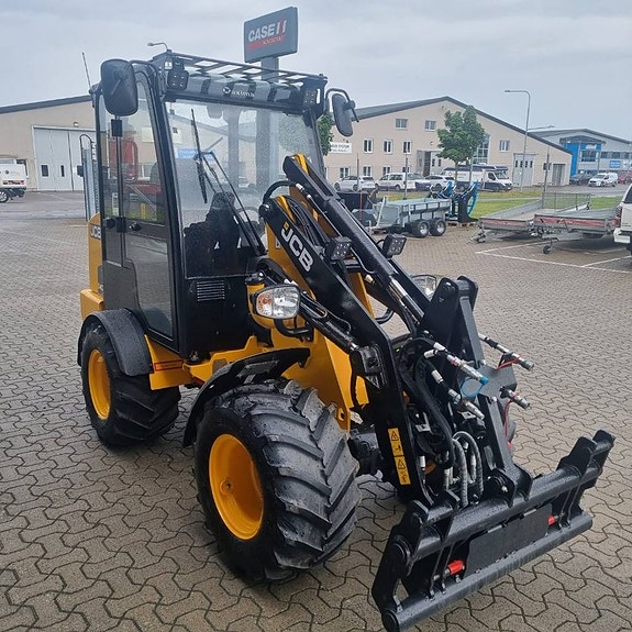 JCB 403 3 of 5