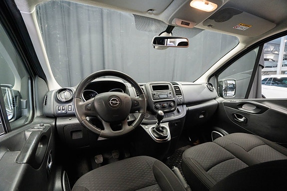 Opel Vivaro 20 of 21