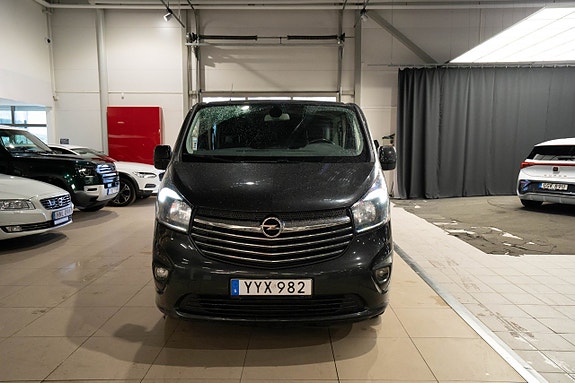 Opel Vivaro 4 of 5