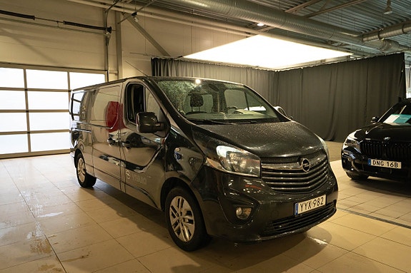 Opel Vivaro 5 of 5