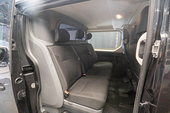 Opel Vivaro 19 of 21