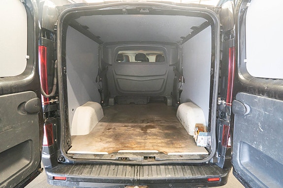 Opel Vivaro 11 of 21