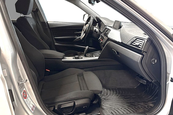 BMW 320 6 of 10