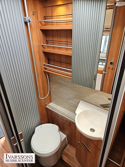Hymer B 678 Bianco Line / Enkelsängar / Alde / AC bodel / 4500kg 17 of 23
