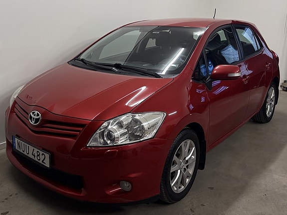 Toyota Auris 4 of 10