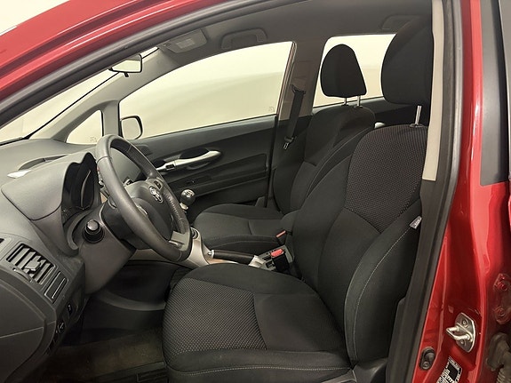 Toyota Auris 9 of 10
