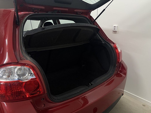 Toyota Auris 10 of 10