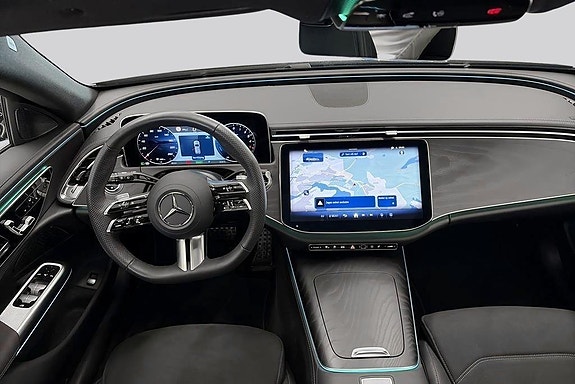 Mercedes-Benz E300 de 7 of 17