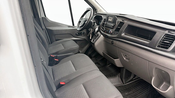 Ford Transit 3 of 5