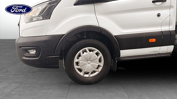 Ford Transit 9 of 11