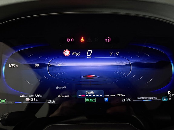 Mercedes-Benz EQS SUV 28 of 30