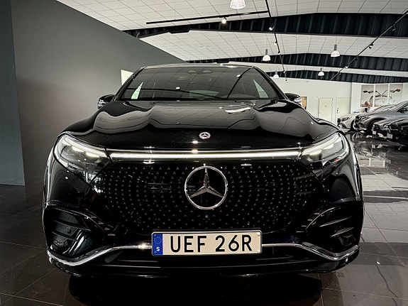 Mercedes-Benz EQS SUV 11 of 30